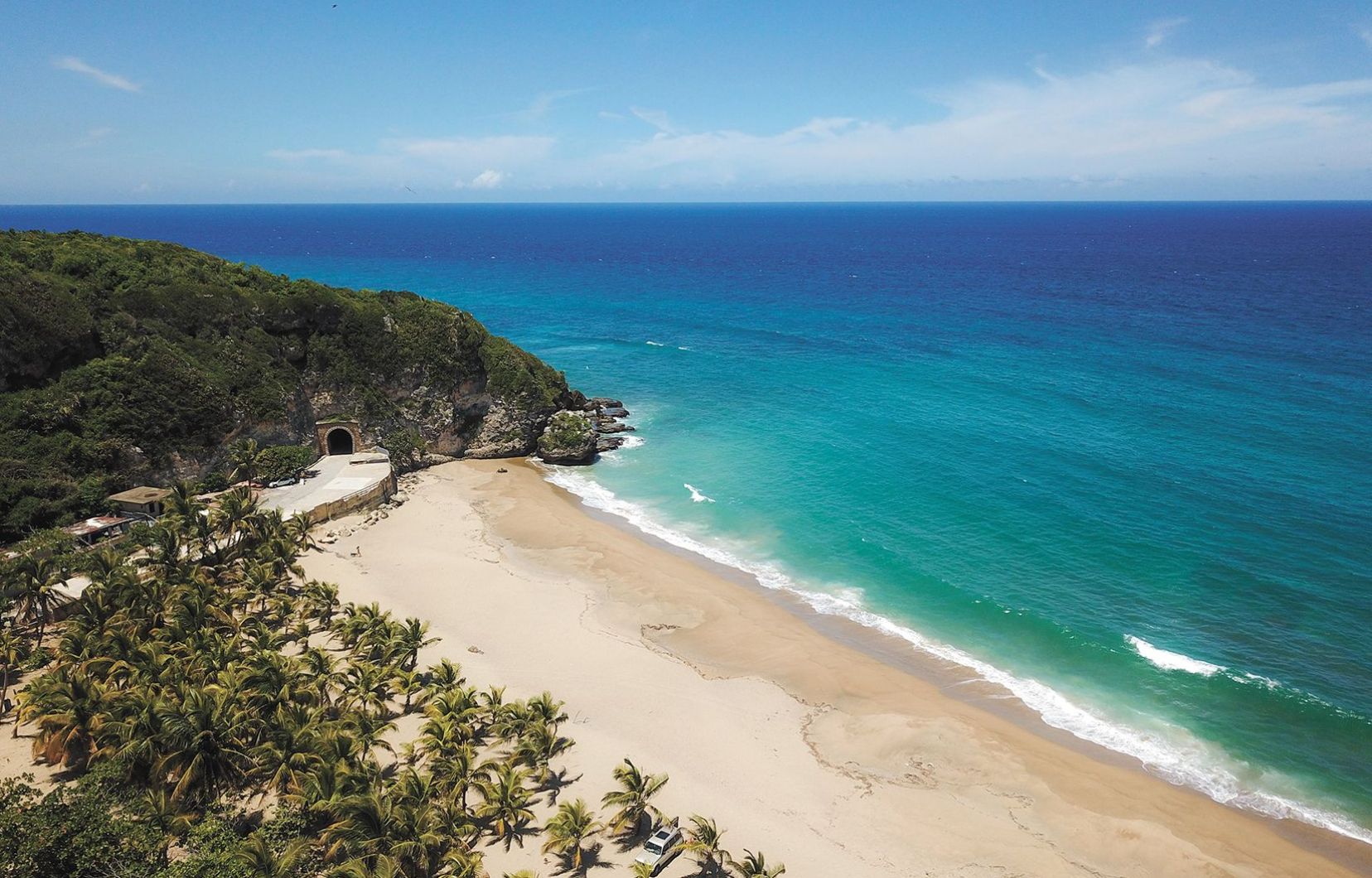 Pour surfer entre amis, s’amuser avec les enfants ou se prélasser au soleil en amoureux, il y a une plage pour toutes les envies à Porto Rico.