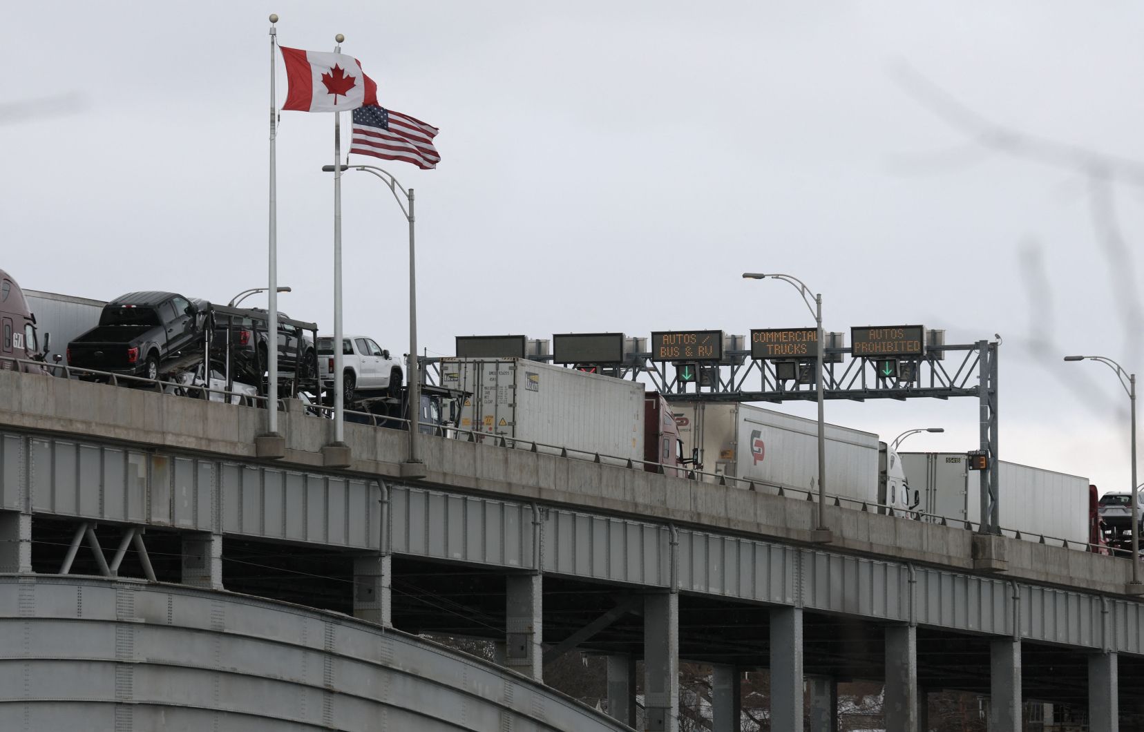 «À l’avenir, notre stratégie économique doit viser à maintenir le niveau de vie de toutes les Canadiennes et de tous les Canadiens», écrit l’auteur.