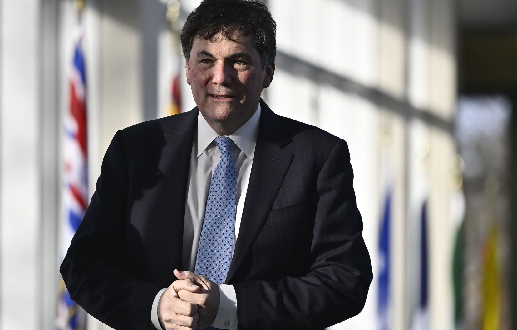 «À un moment aussi crucial pour le Canada, il est le chef dont notre parti – et notre pays – a besoin», a dit Dominic LeBlanc dans son court message, liant une photo de lui avec M. Carney.