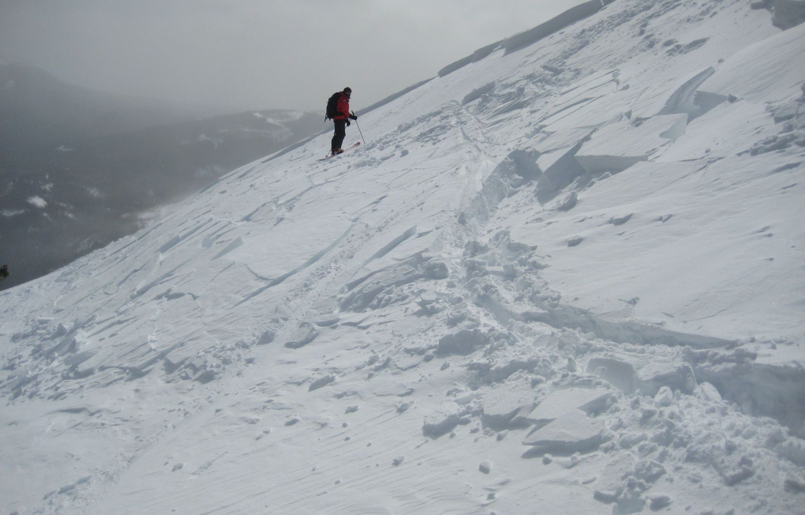 Un skieur déclenche une avalanche au mont Hog’s Back, dans la réserve faunique des Chic-Chocs, en Gaspésie.