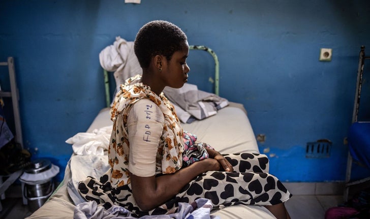 Une personne soigne ses blessures à l’hôpital général provincial de Bukavu, en République démocratique du Congo.