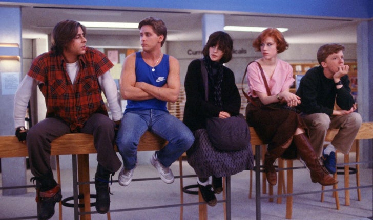 Judd Nelson, Emilio Estevez, Ally Sheedy, Molly Ringwald et Anthony Michael Hall dans le film «The Breakfast Club»